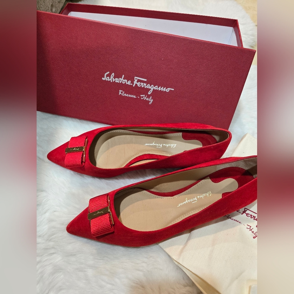 Salvatore Ferragamo Friuli Pointed Toe Shoe - Red
